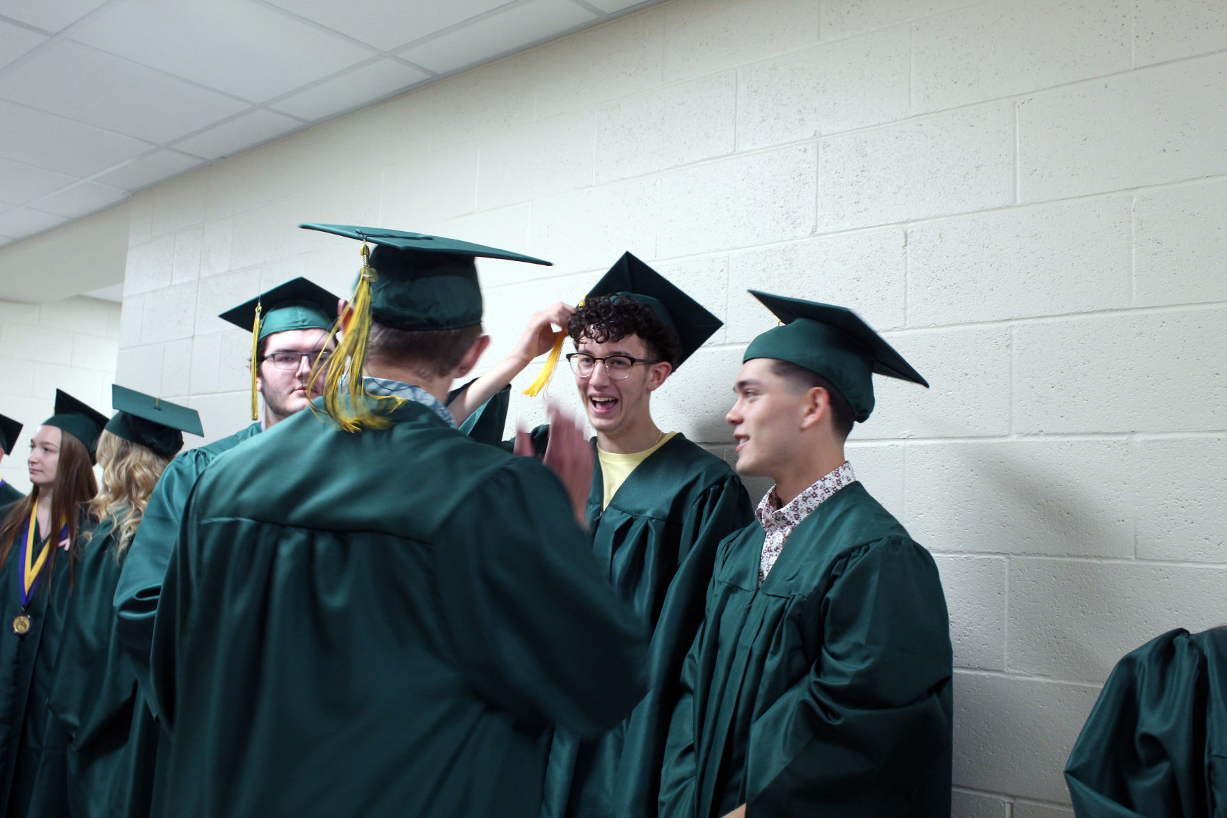060219-ctzn-news-bd-grad003.jpg